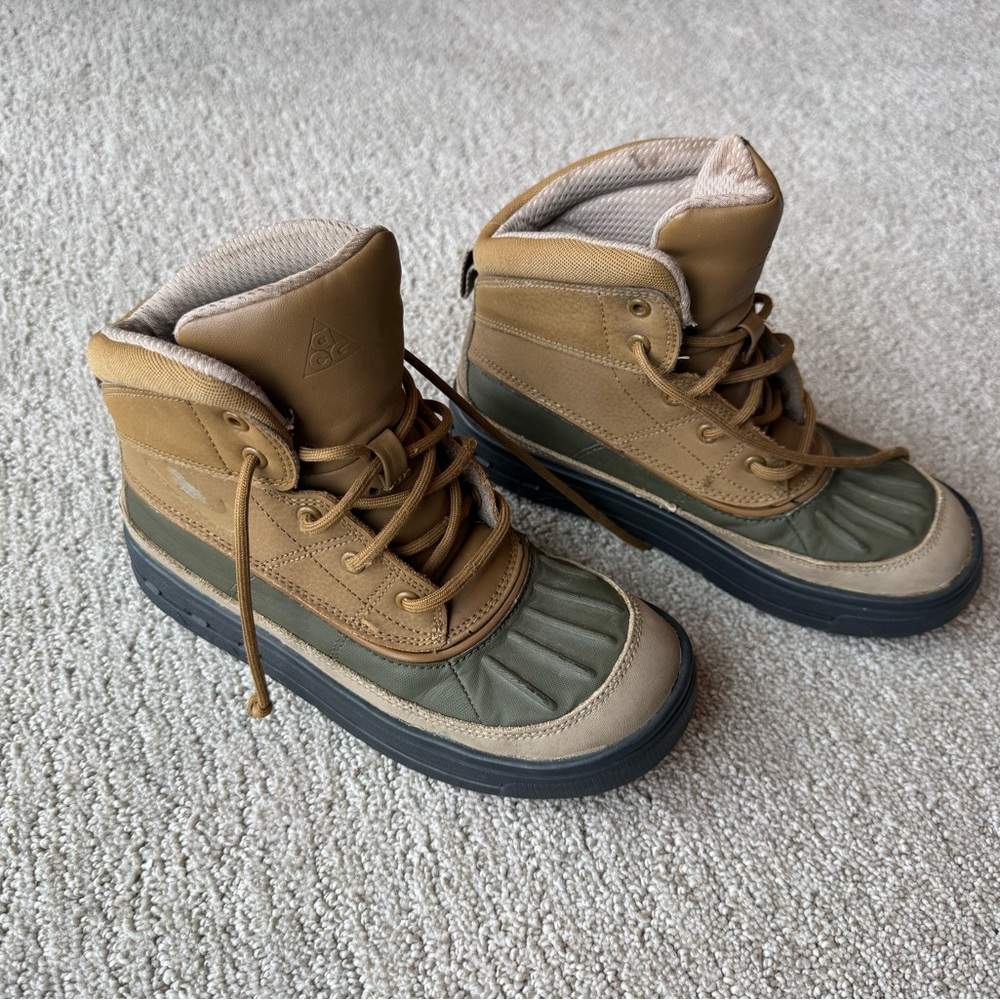 Nike ACG Woodside 2 High Boots
